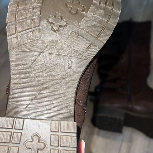 global win boots - Picture 2 of 4